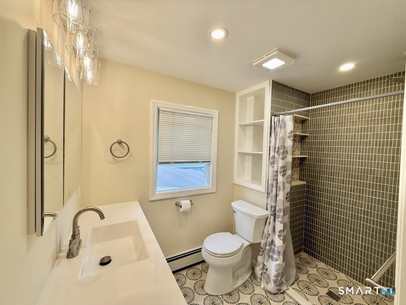 795 E Broadway – photo 3