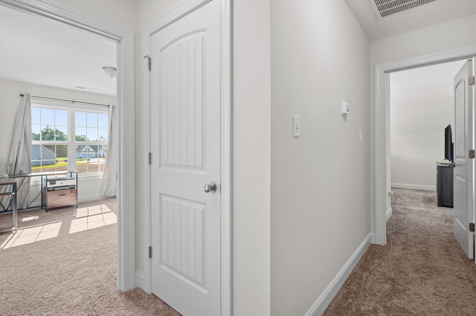 Perfect 4 bedroom & 2 1/2 bath! – photo 5