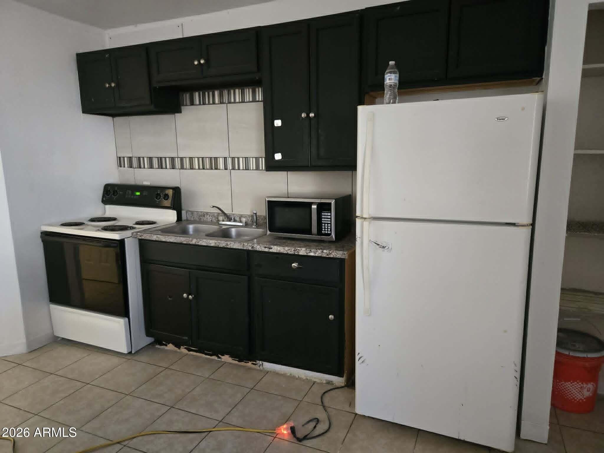 909 N KADOTA Avenue – photo 2