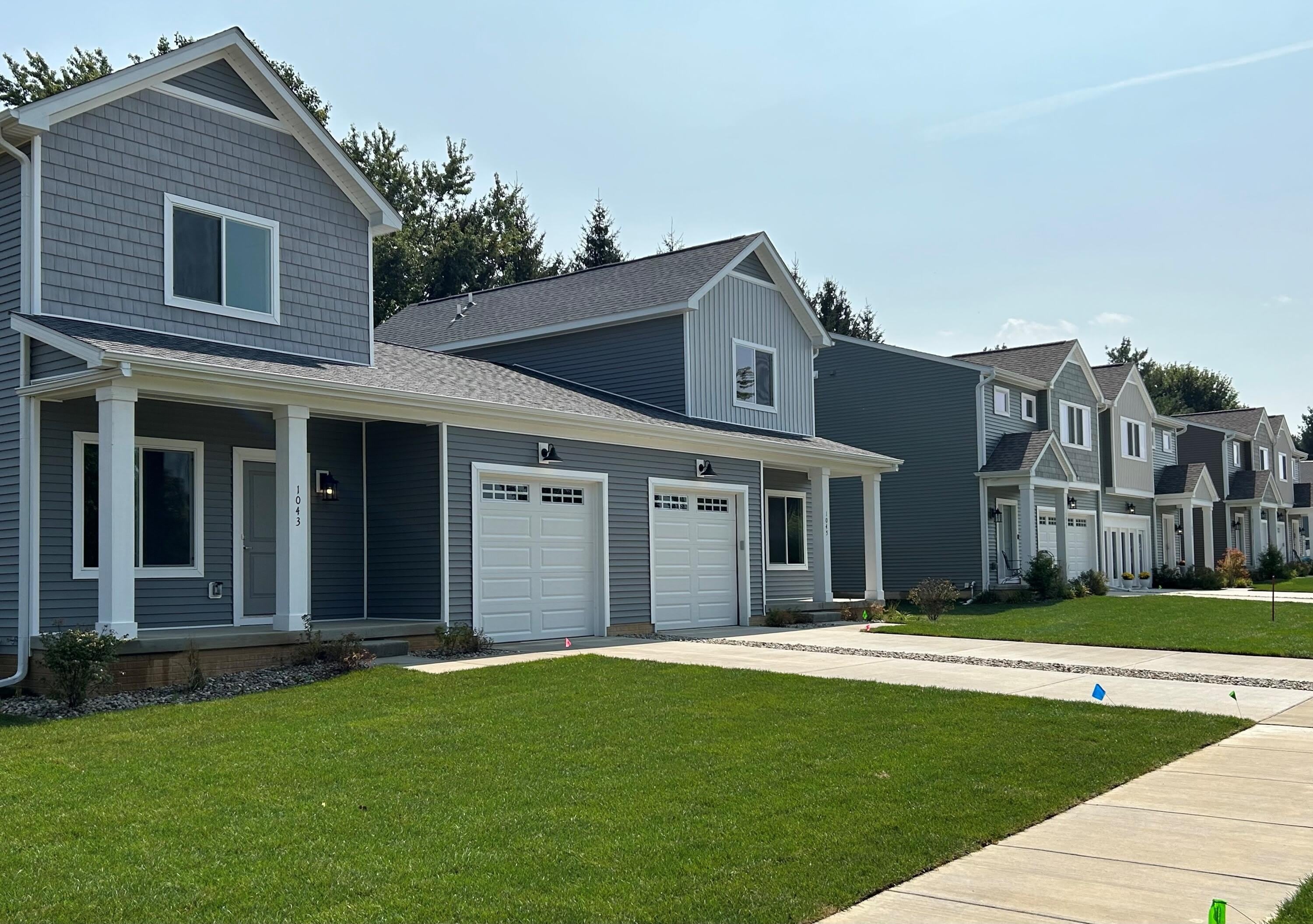 1029 Rebecca Street – photo 1