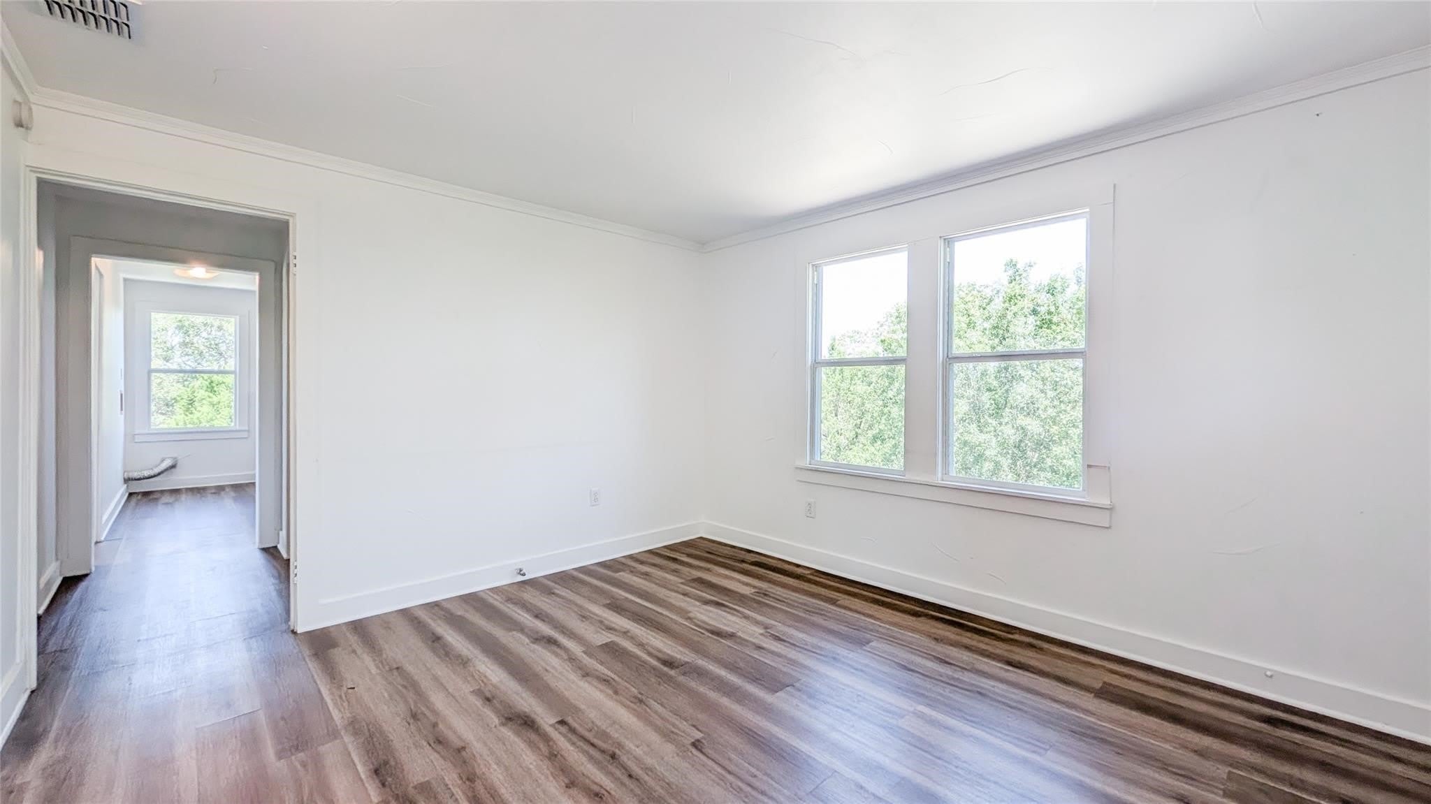501 E Sixth Street – photo 5