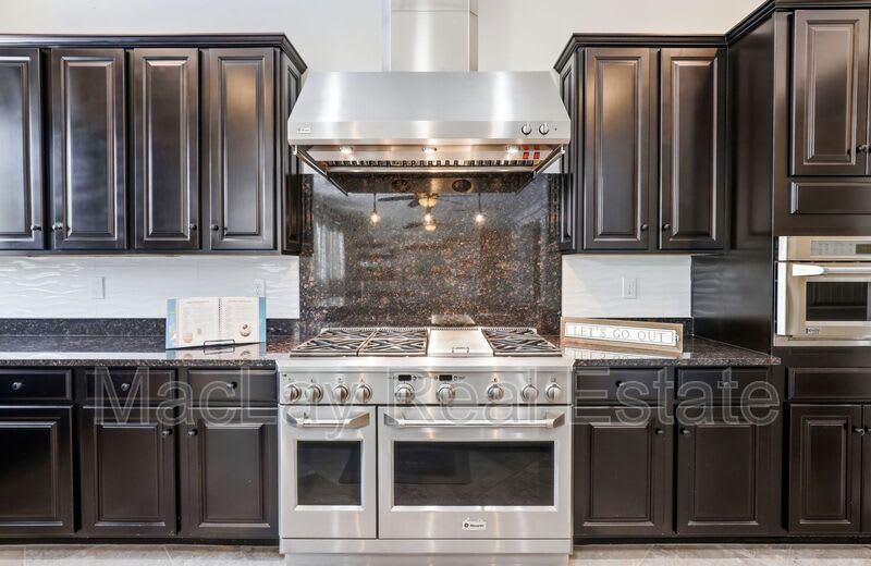 1142 E Bajor St – photo 4