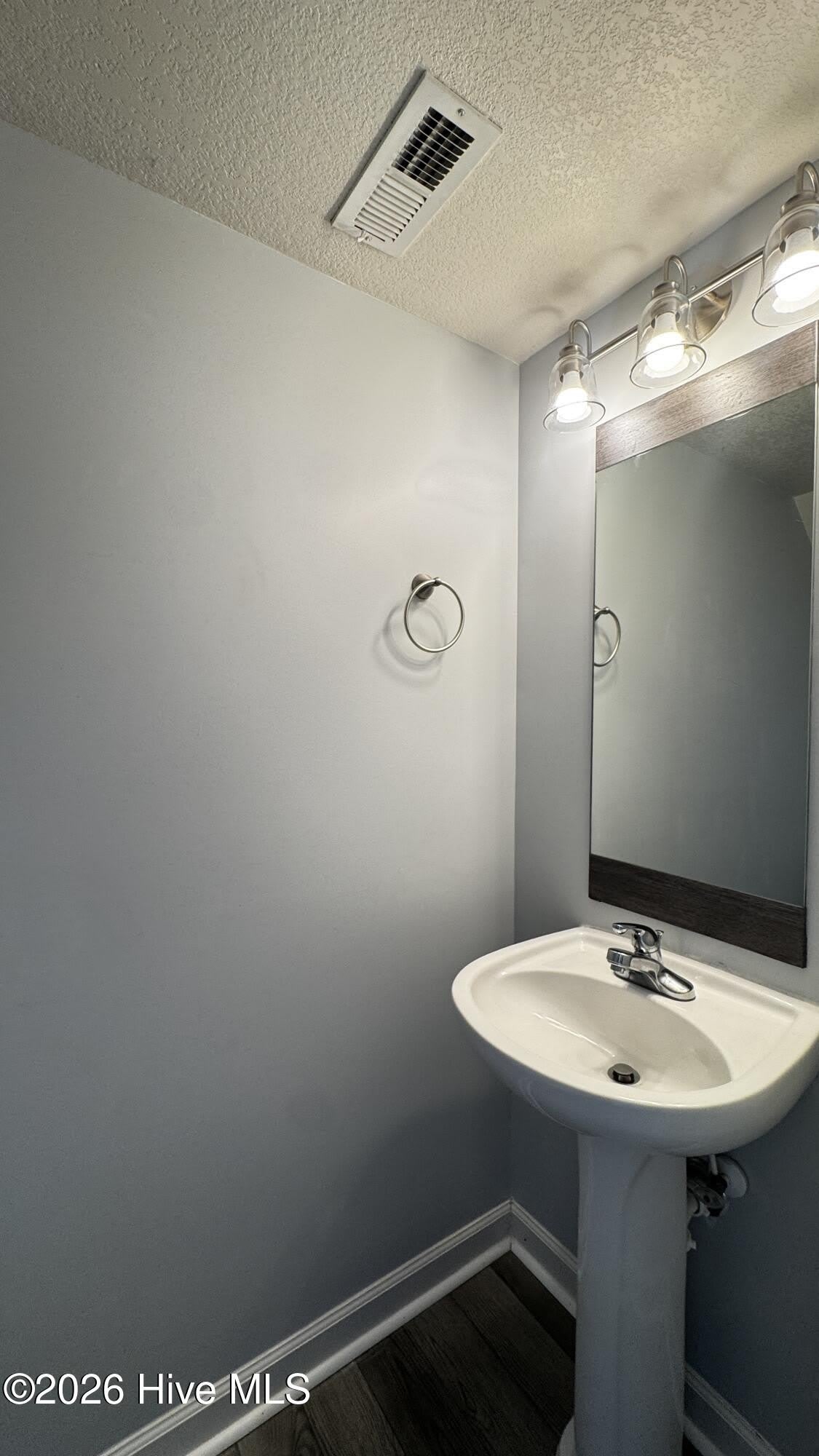 101 Bridgewood Drive – photo 4