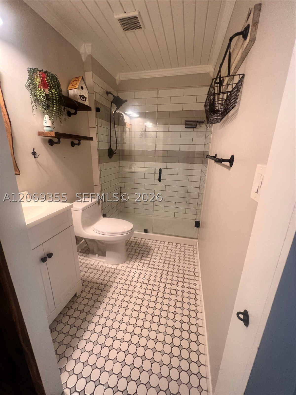 1735 SW 85th Ave – photo 2