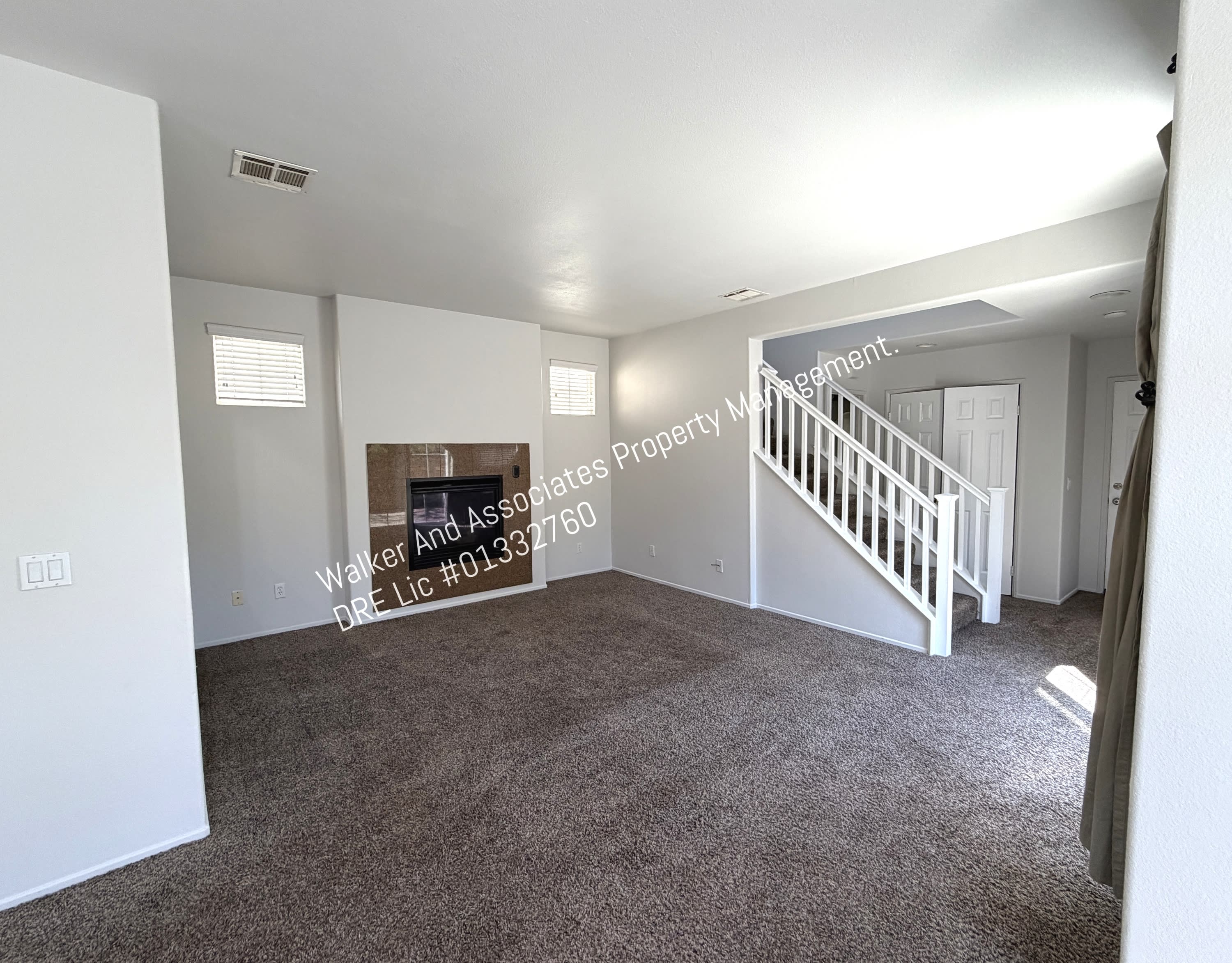 2245 Lily Ln – photo 2