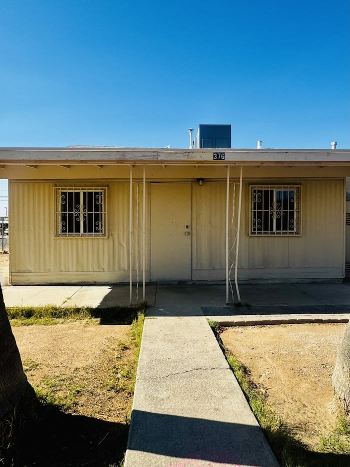 376 West Columbia Street – photo 2