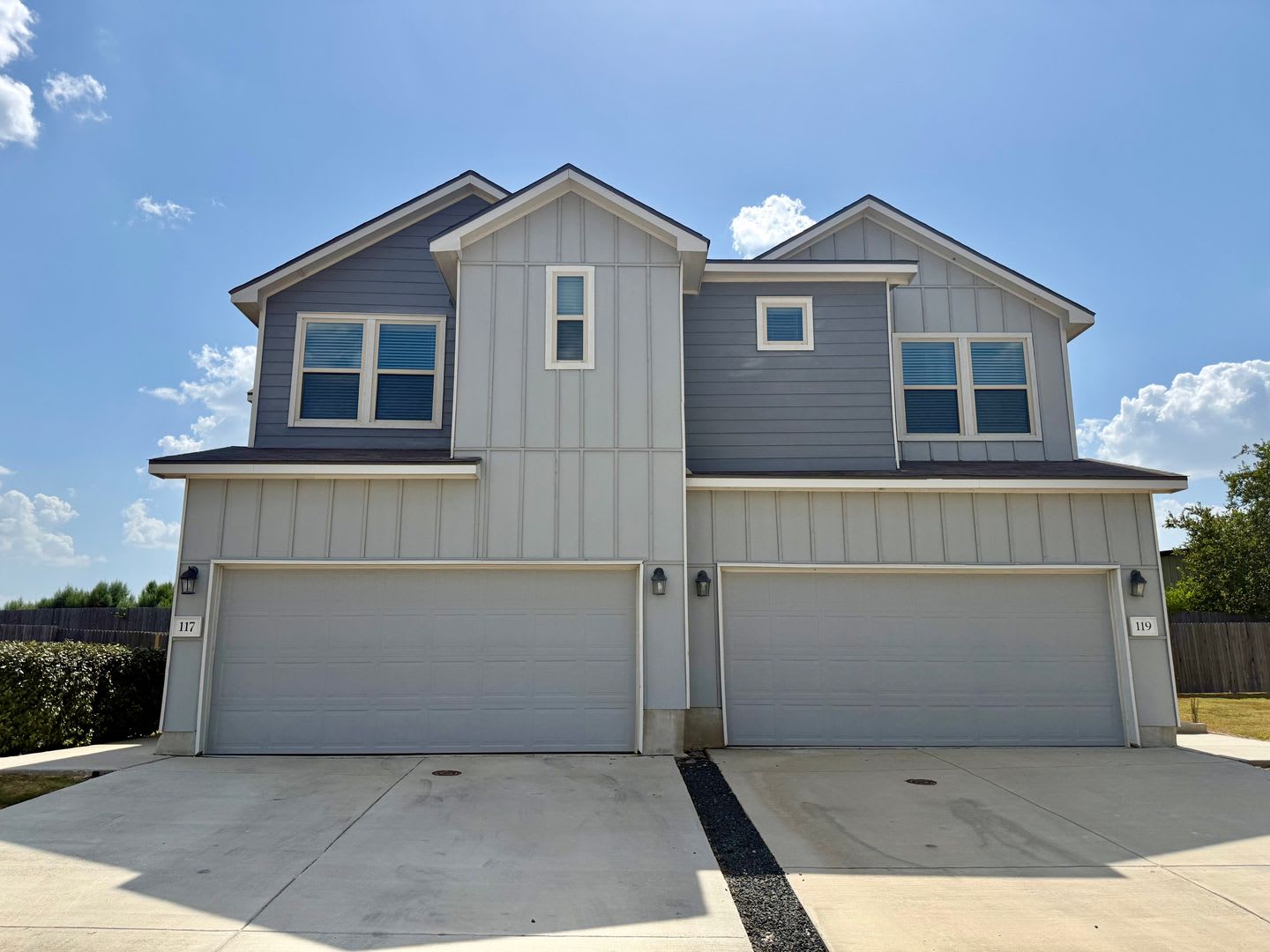Lovely 3 bedroom/2.5 bath home in small neighborhood Sydney Cove in Cibolo. – photo 2