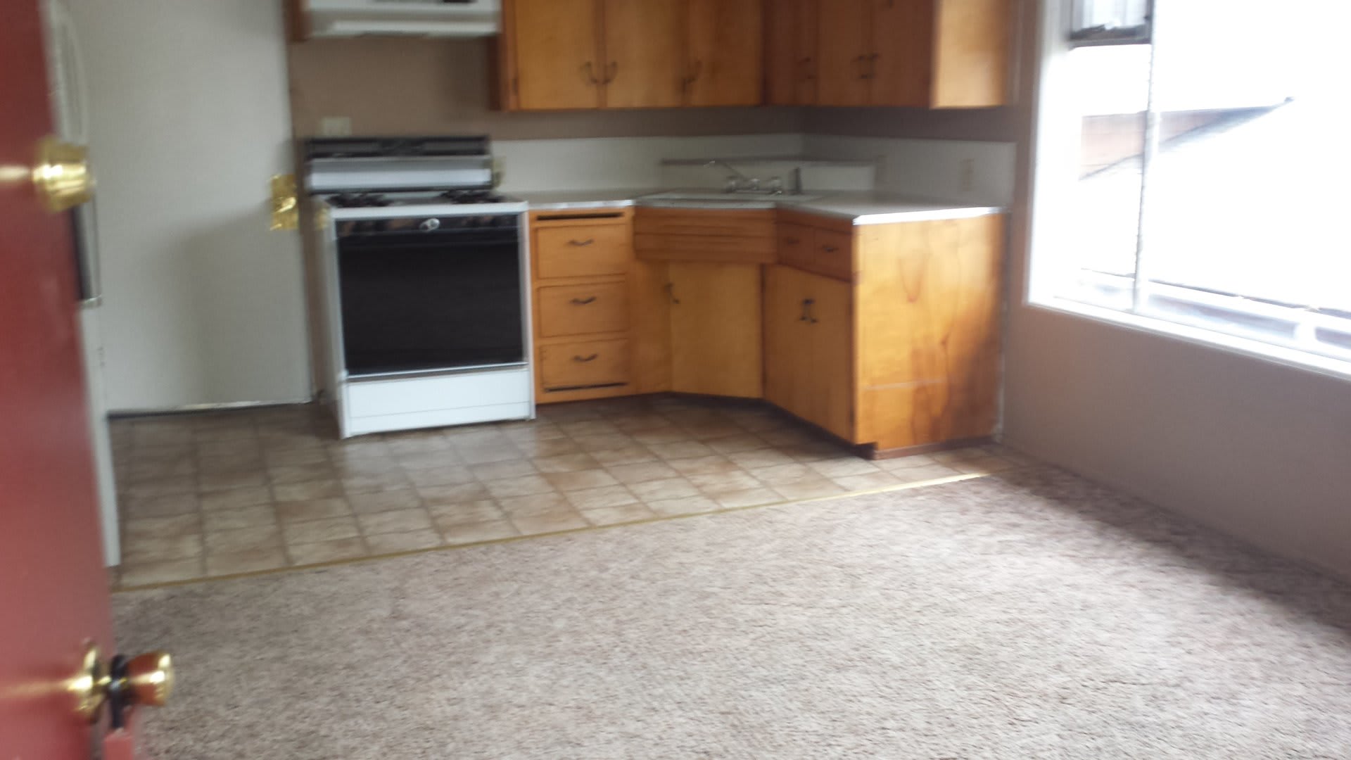 Upstairs Apartment Near the Heart of Grants Pass – photo 2