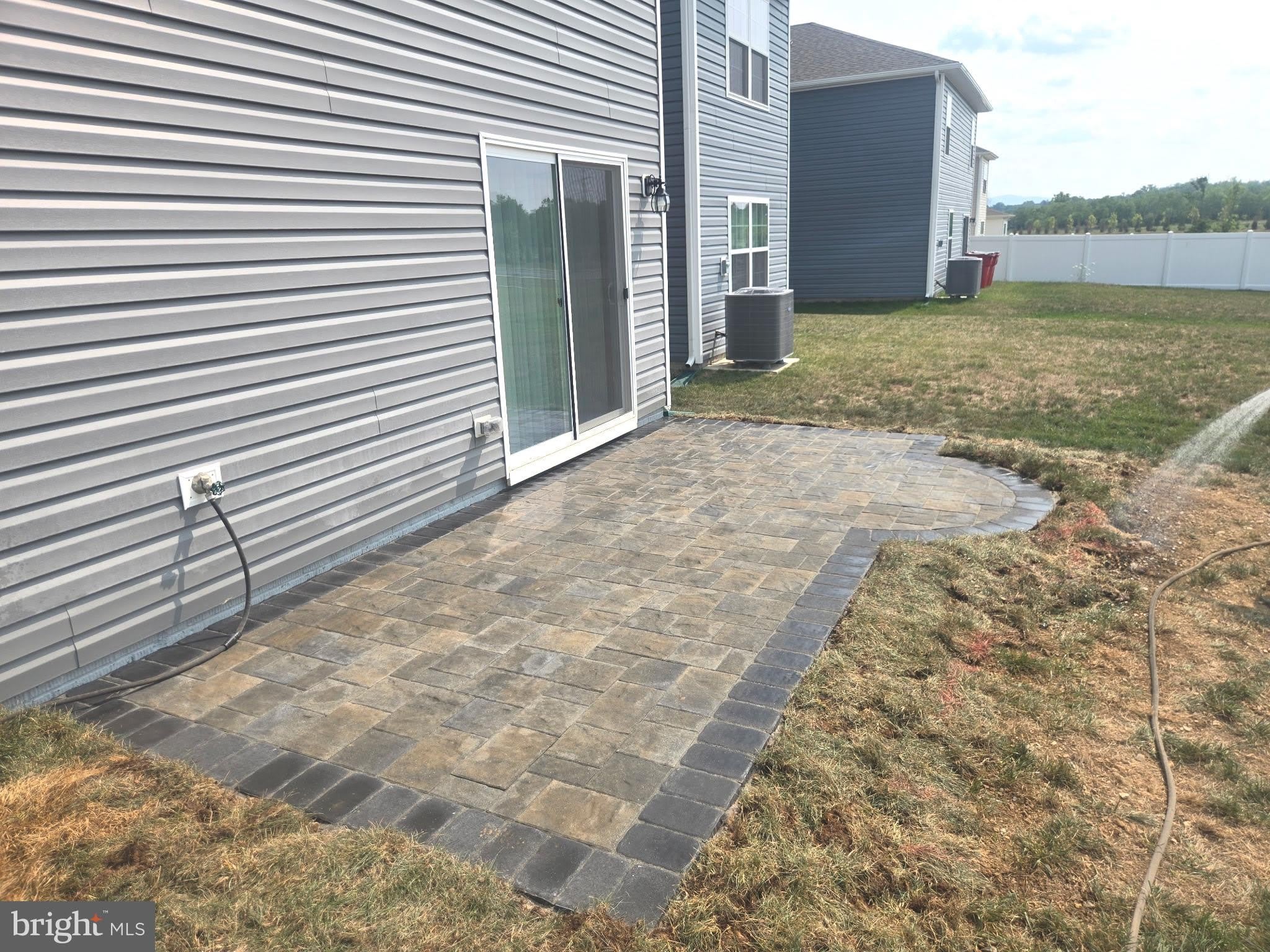 111 CHARING CROSS Drive – photo 2