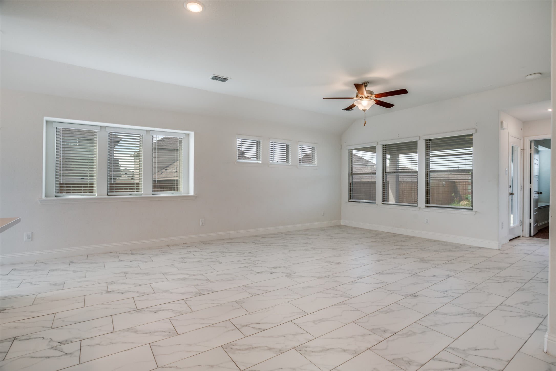 229 Town Park Avenue – photo 5