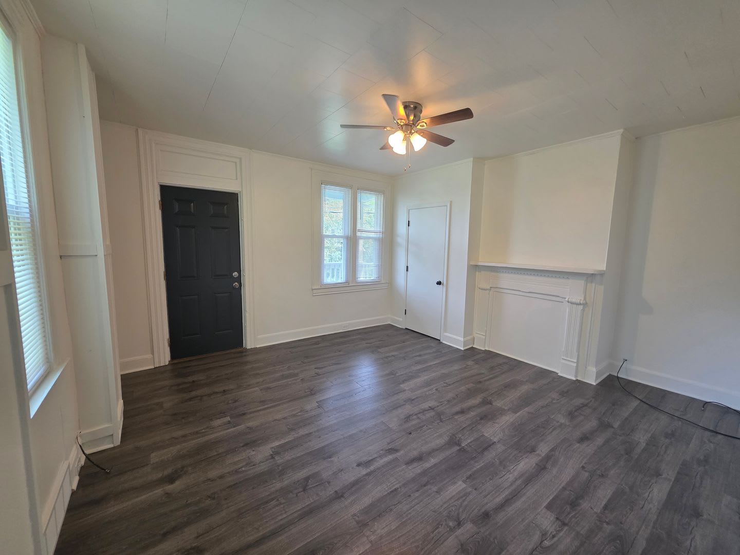 Beautiful and Spacious 3 Bedroom Home In West End – photo 2