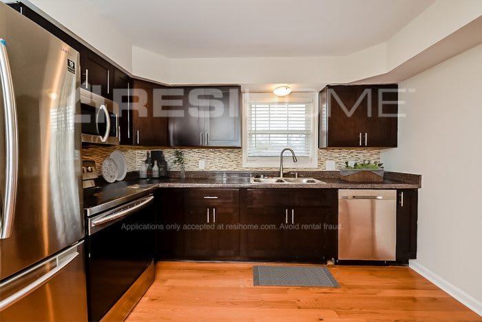 1579 Wren Road – photo 4