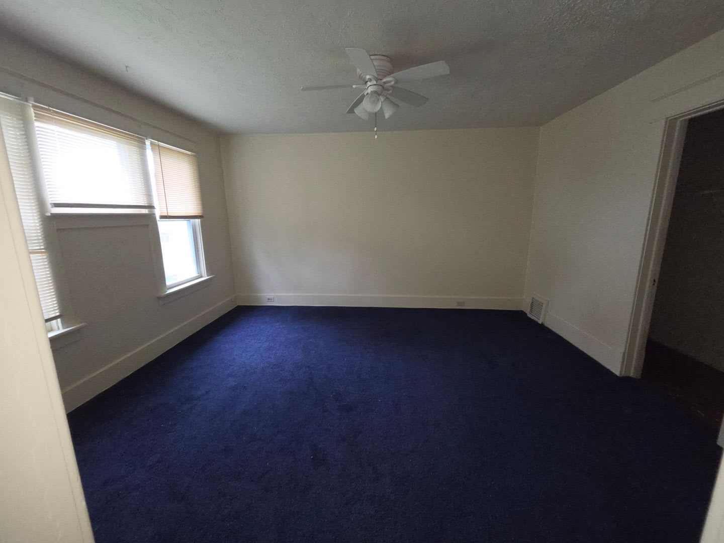 upper 1 bedroom unit lower west side – photo 5