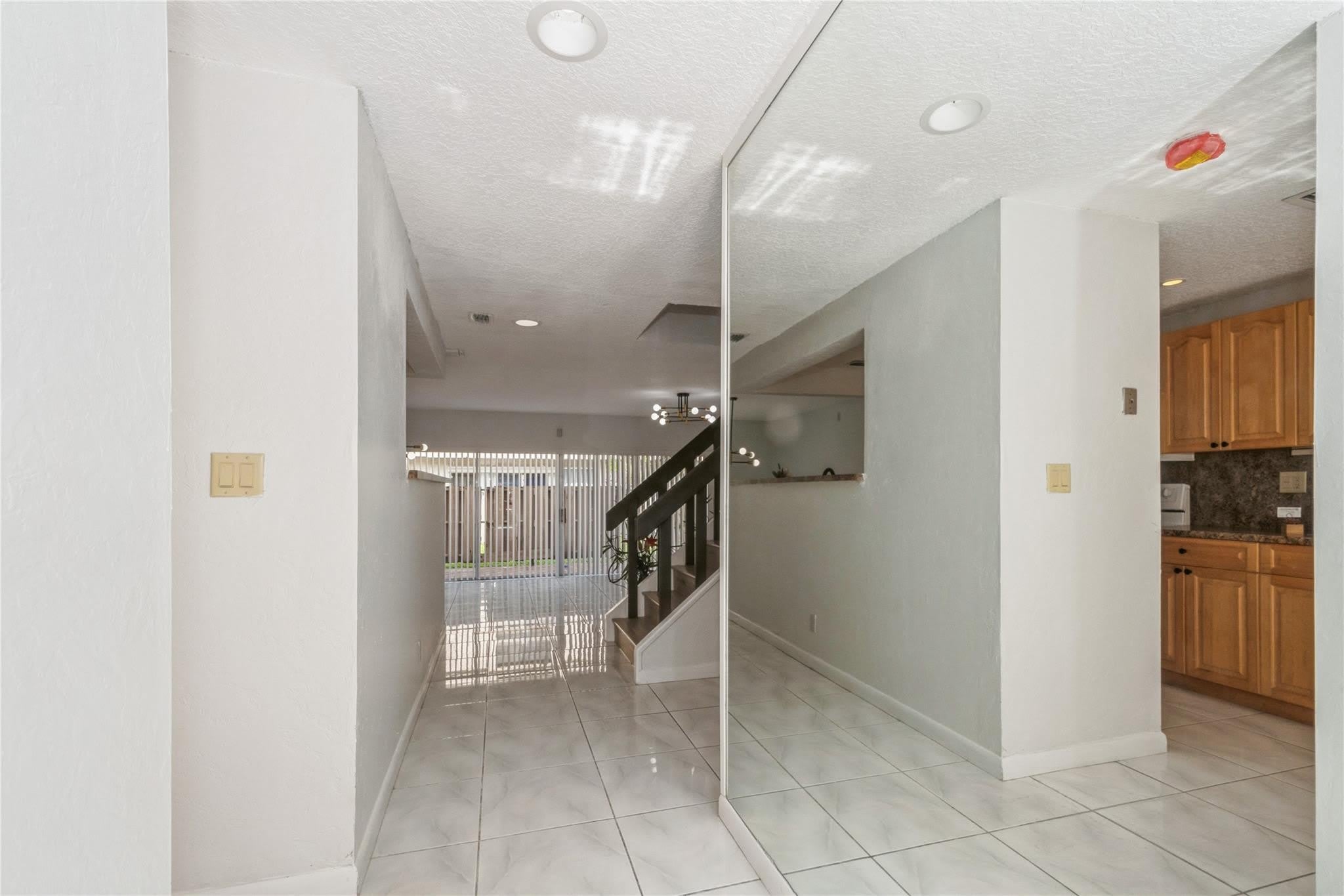8208 NW 8th Place NW – photo 2