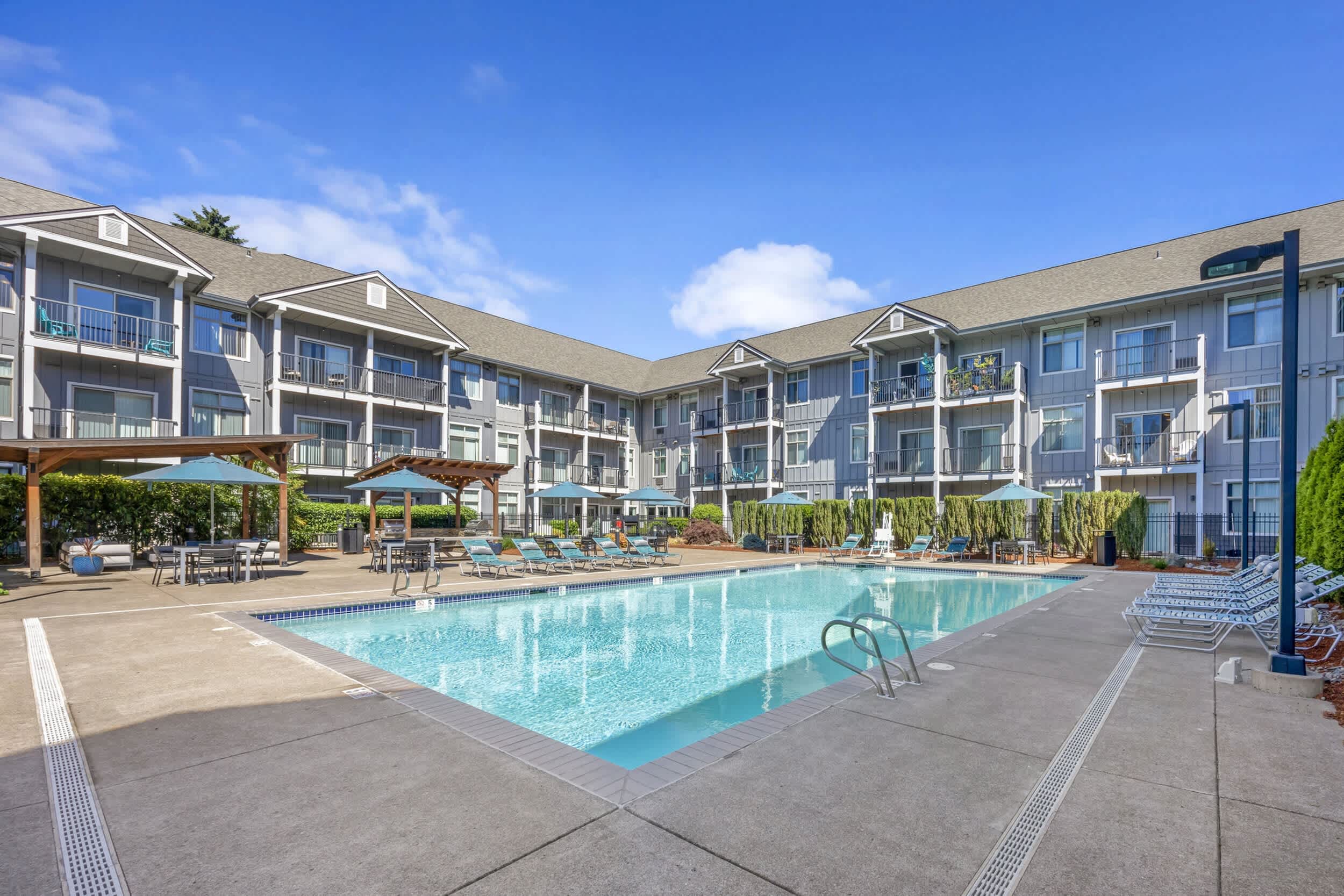 Chase Courtyard – photo 1