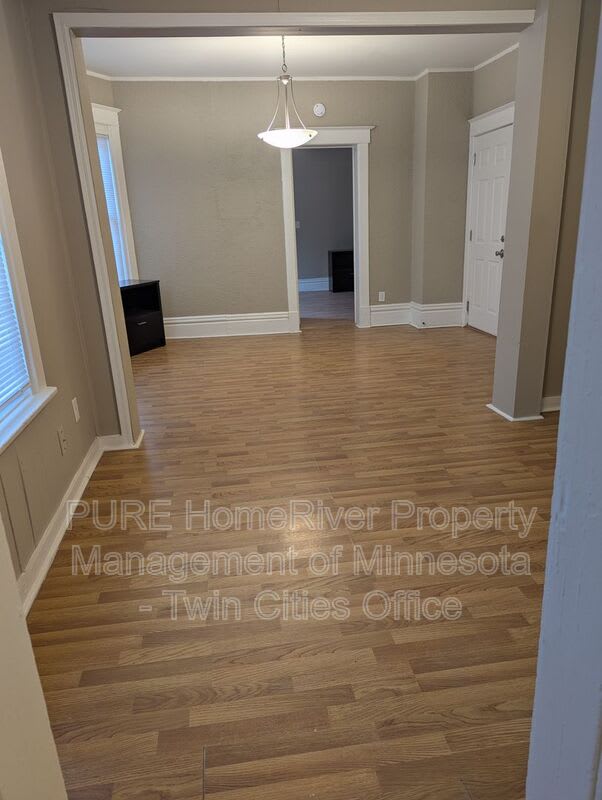 605 Van Buren Ave – photo 2