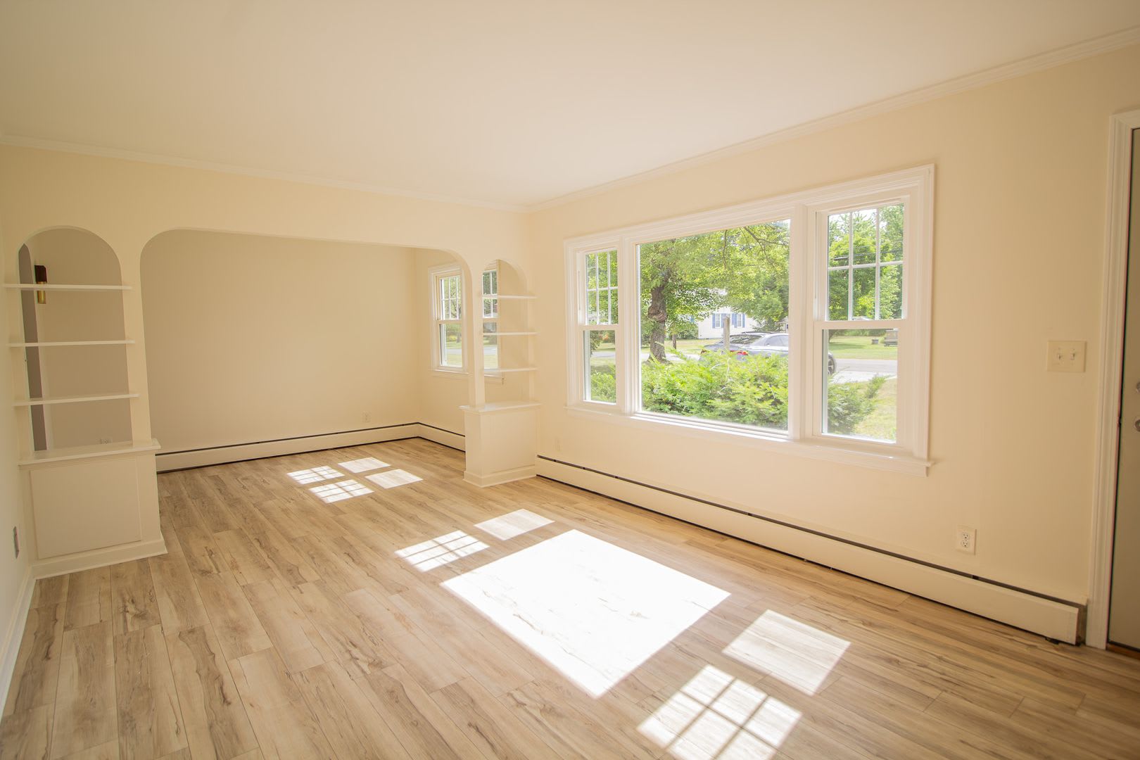 3 BD 1 BA South Bethlehem Schools – photo 5