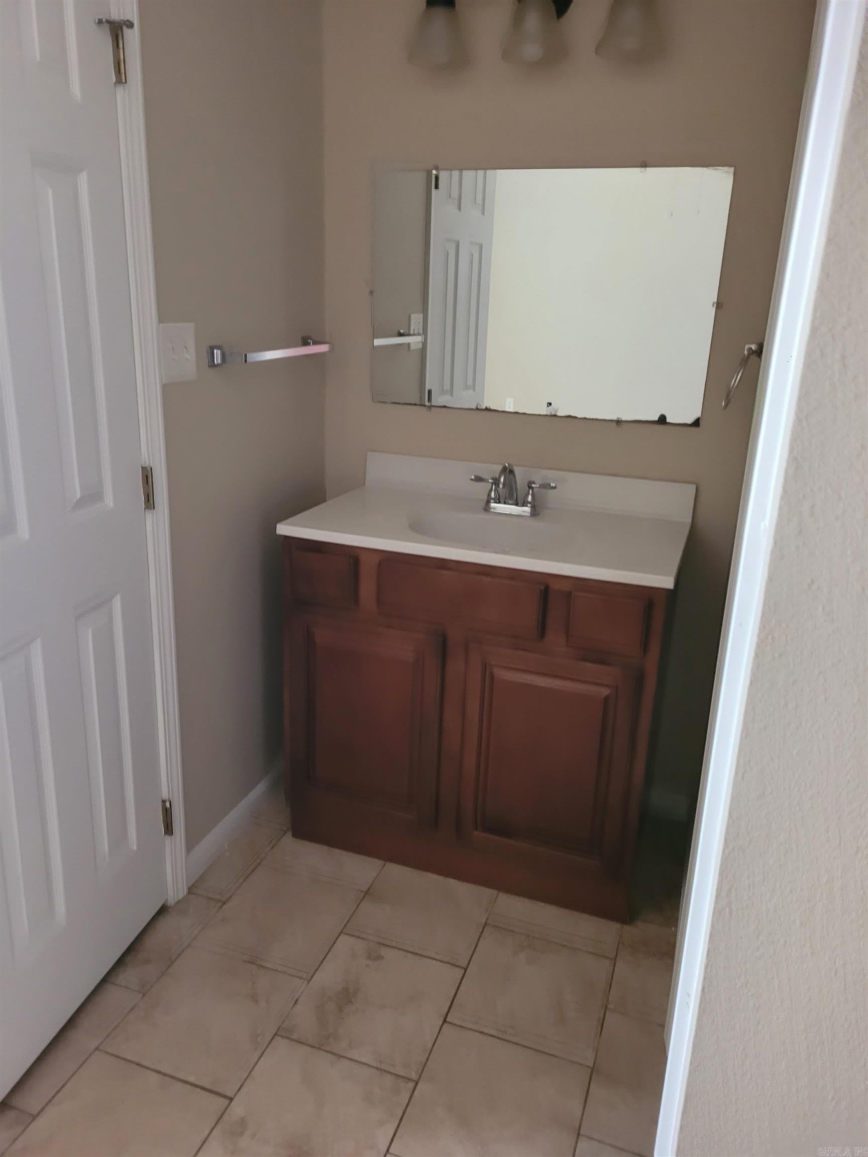 1100 Appianway A – photo 3