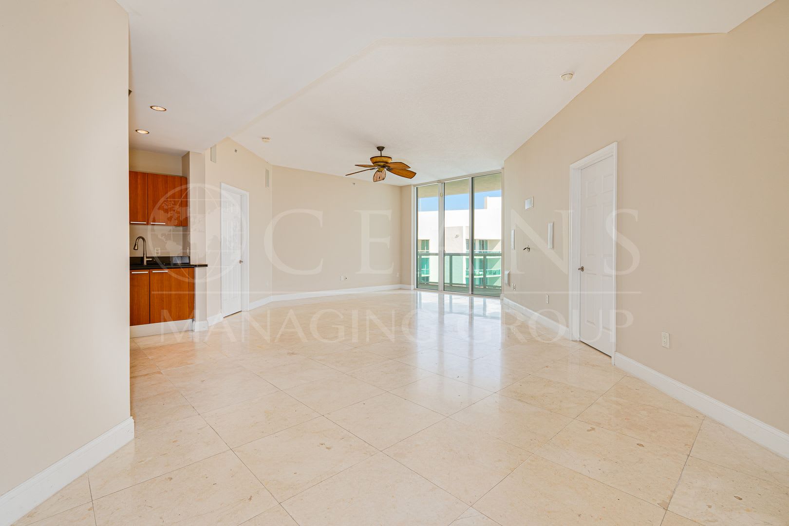 LUXURY Penthouse featuring a Custom Private Wine Cellar – photo 4