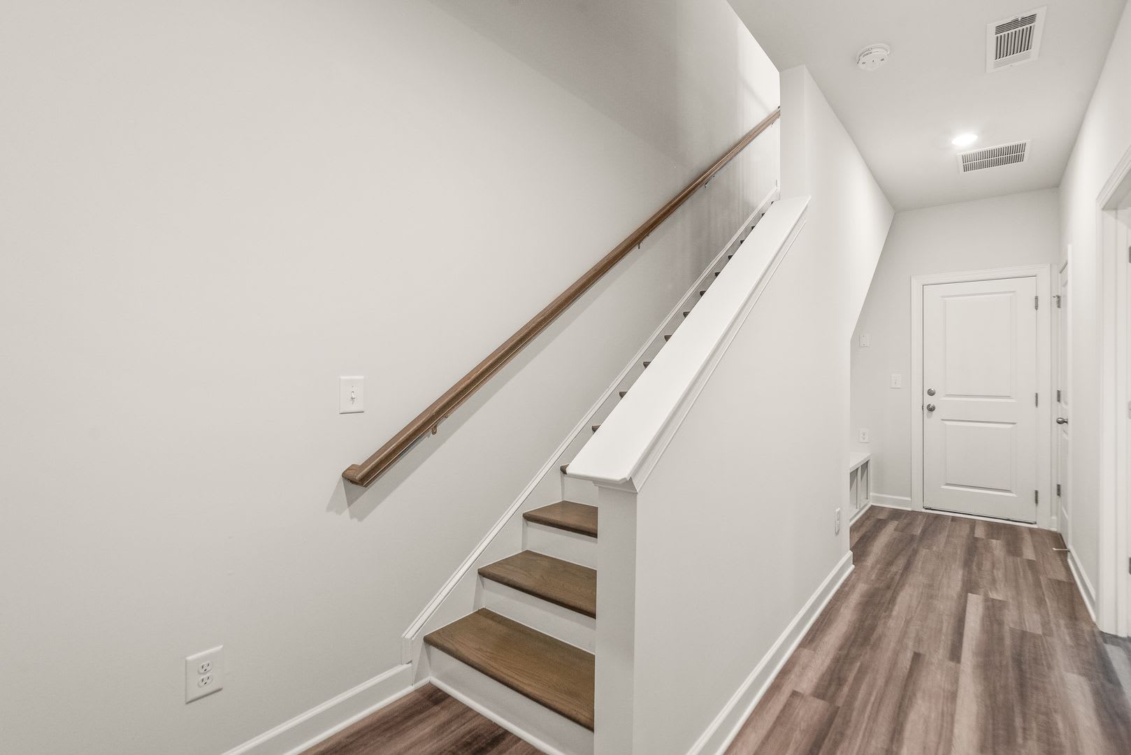 3 Story Townhome in City Park! – photo 3