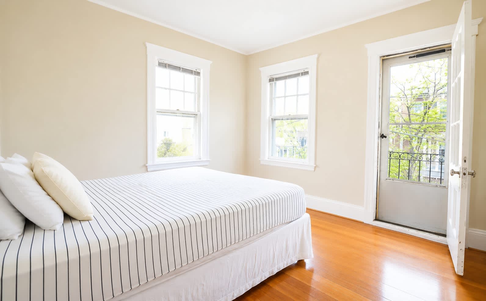 18 Hunnewell Ave – photo 5