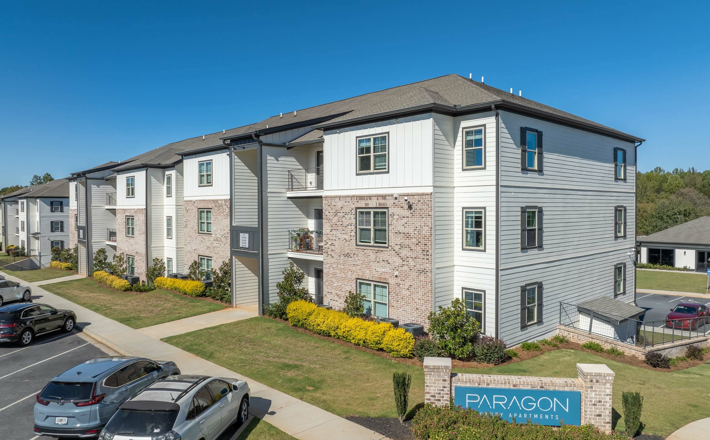 Paragon Luxury Apartments – photo 5