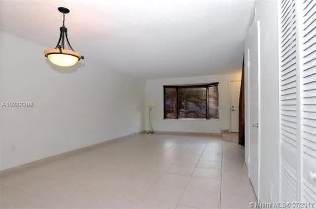 10068 Southwest 77th Court – photo 2