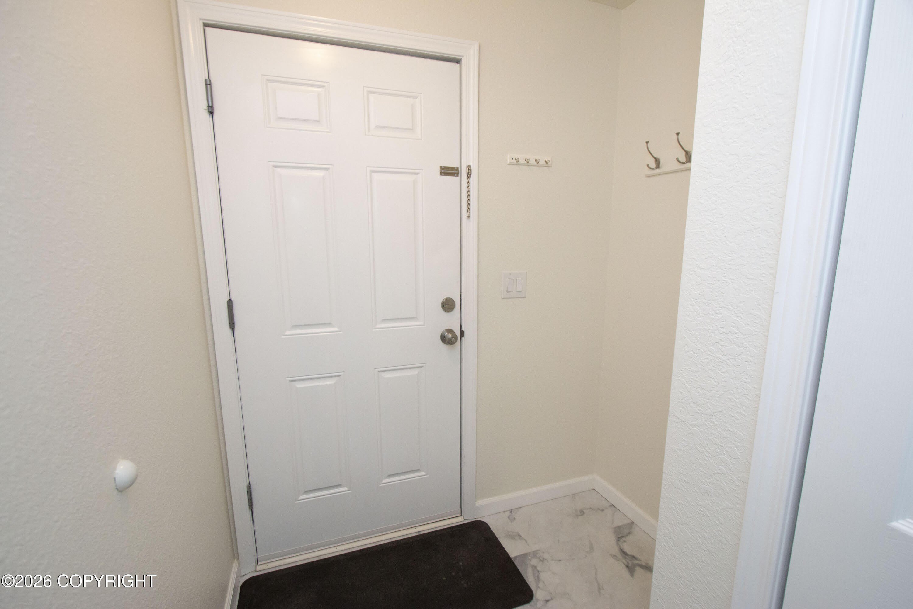 329 E 14Th Avenue – photo 4
