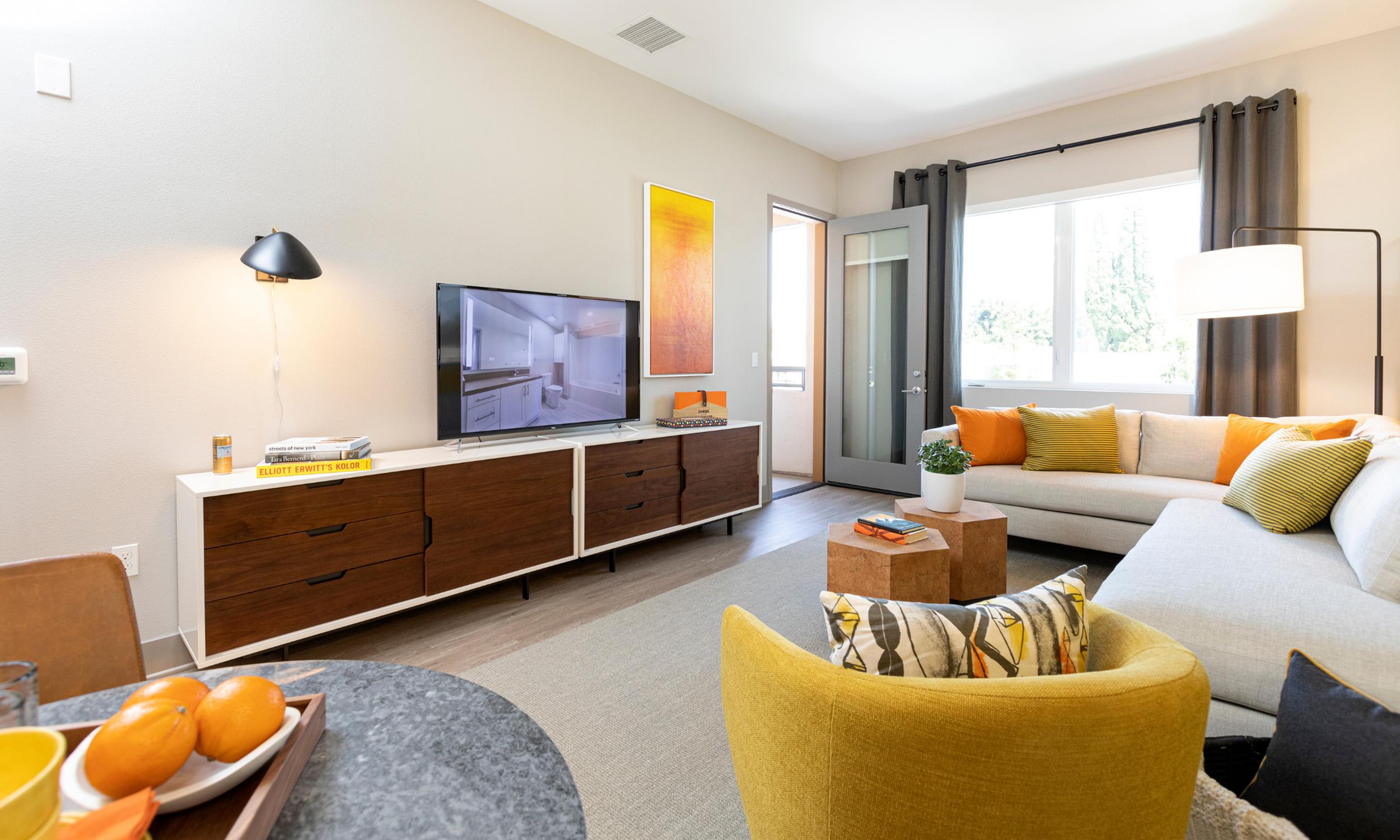 770 South Harbor – photo 2