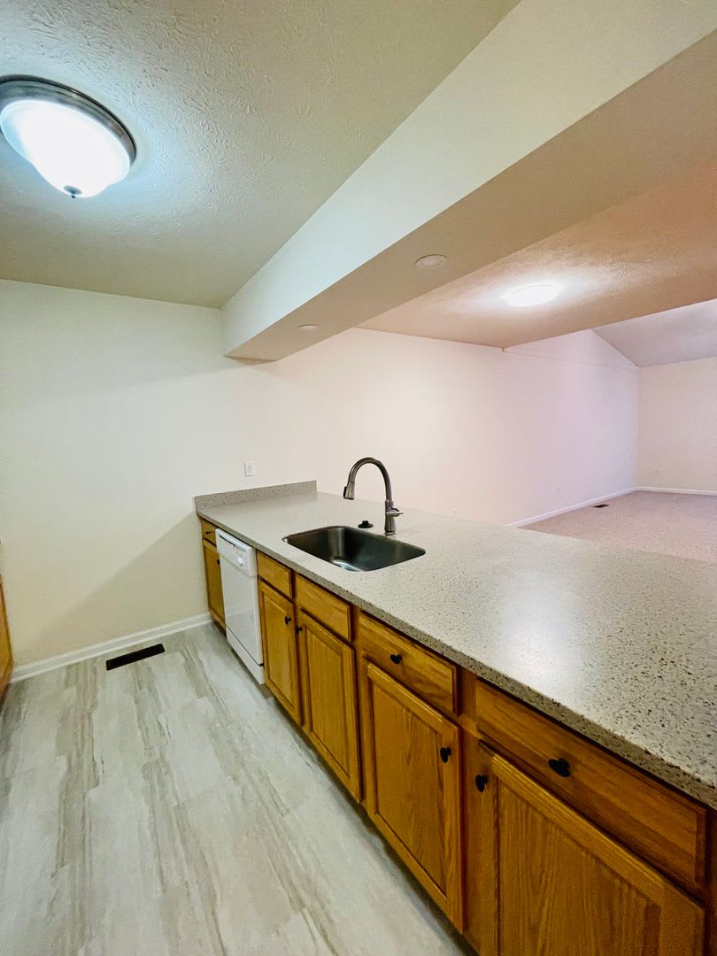 Updated Duplex for Rent – photo 4