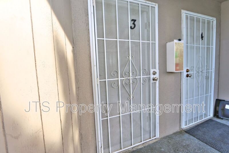 10524 Croetto Way – photo 4