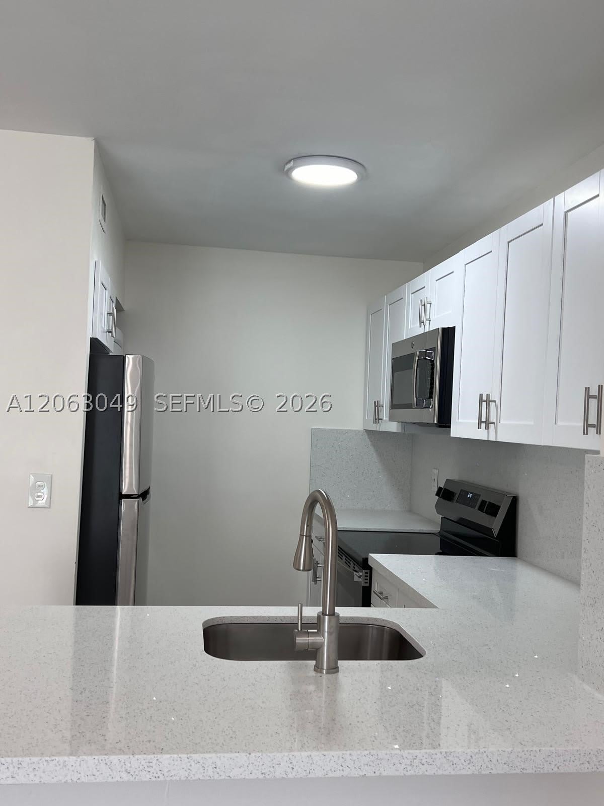 2685 W 66th St – photo 2