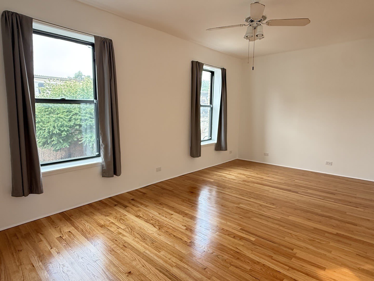 1524 W Jarvis Avenue – photo 3