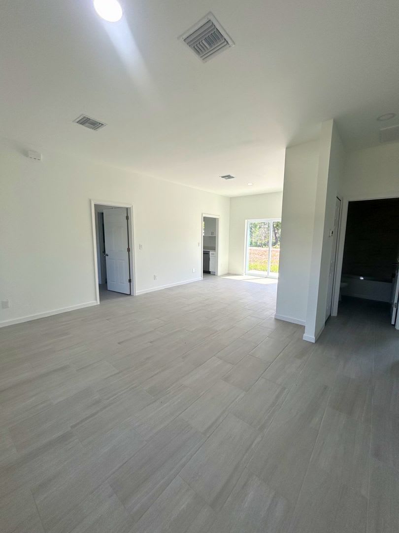 NEW CONSTRUCTION! Modern 3BR/2BA Home with Garage-Peaceful Lake Placid Location – photo 4