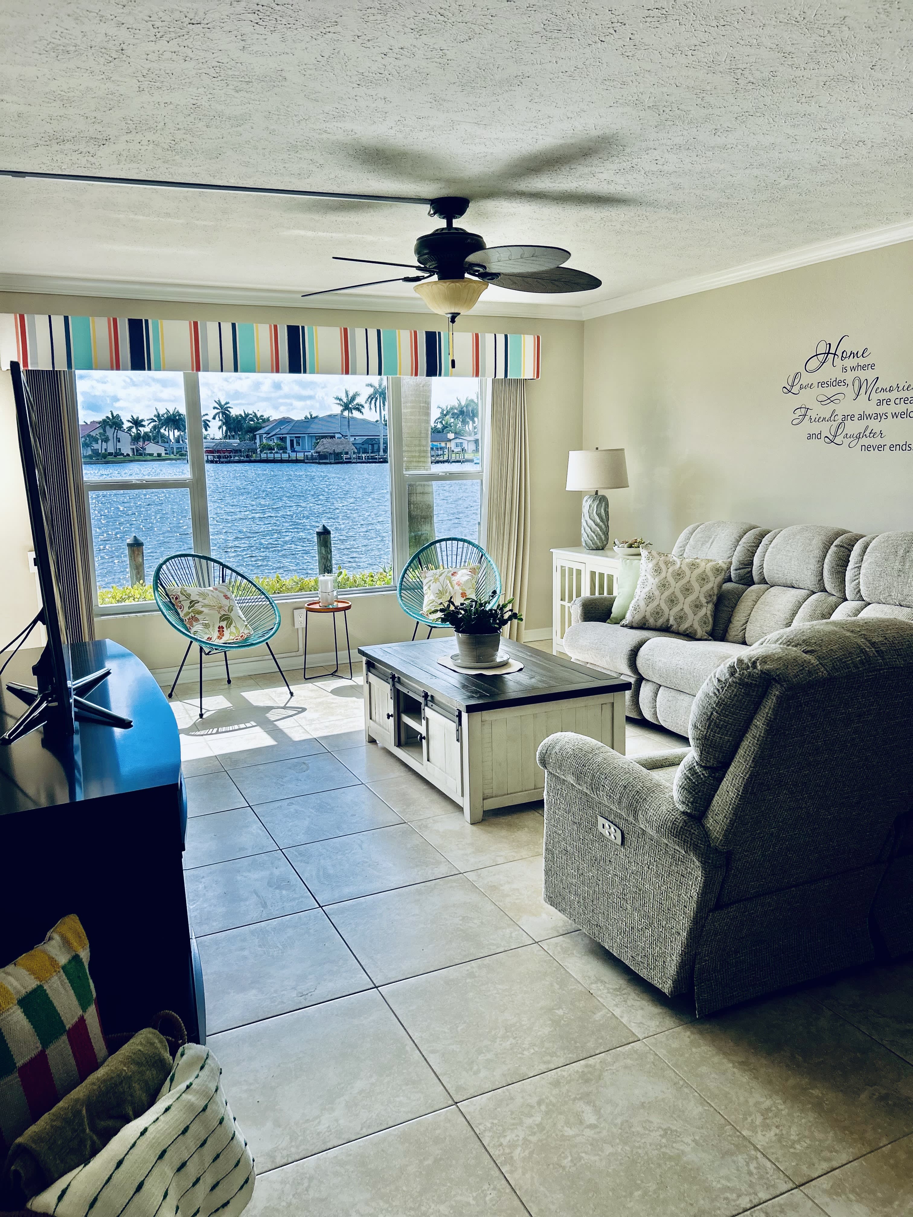408 Tudor Dr Apt 1C – photo 2
