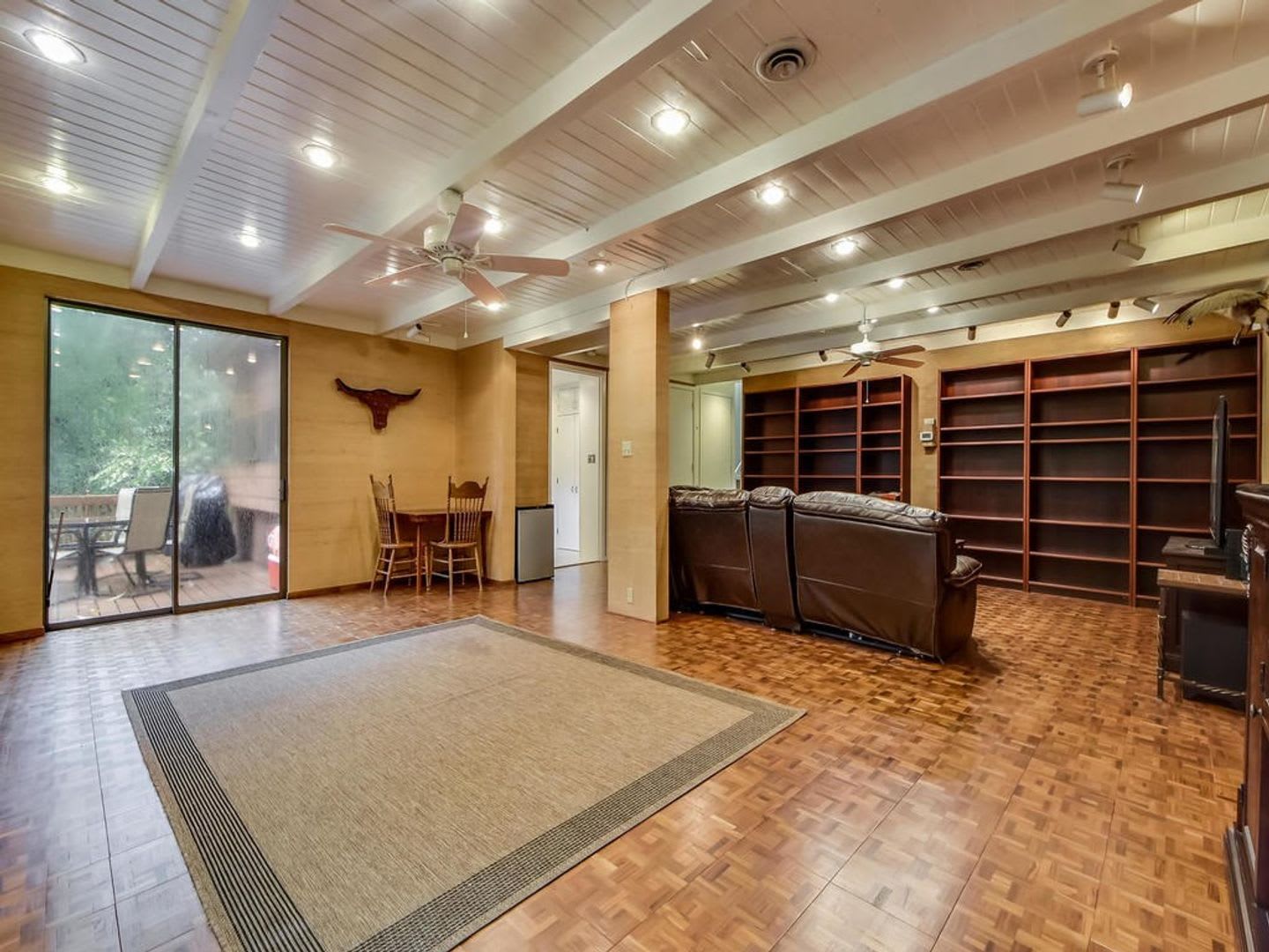 6 BEDROOM 6 BATH HOME W POOL – photo 5