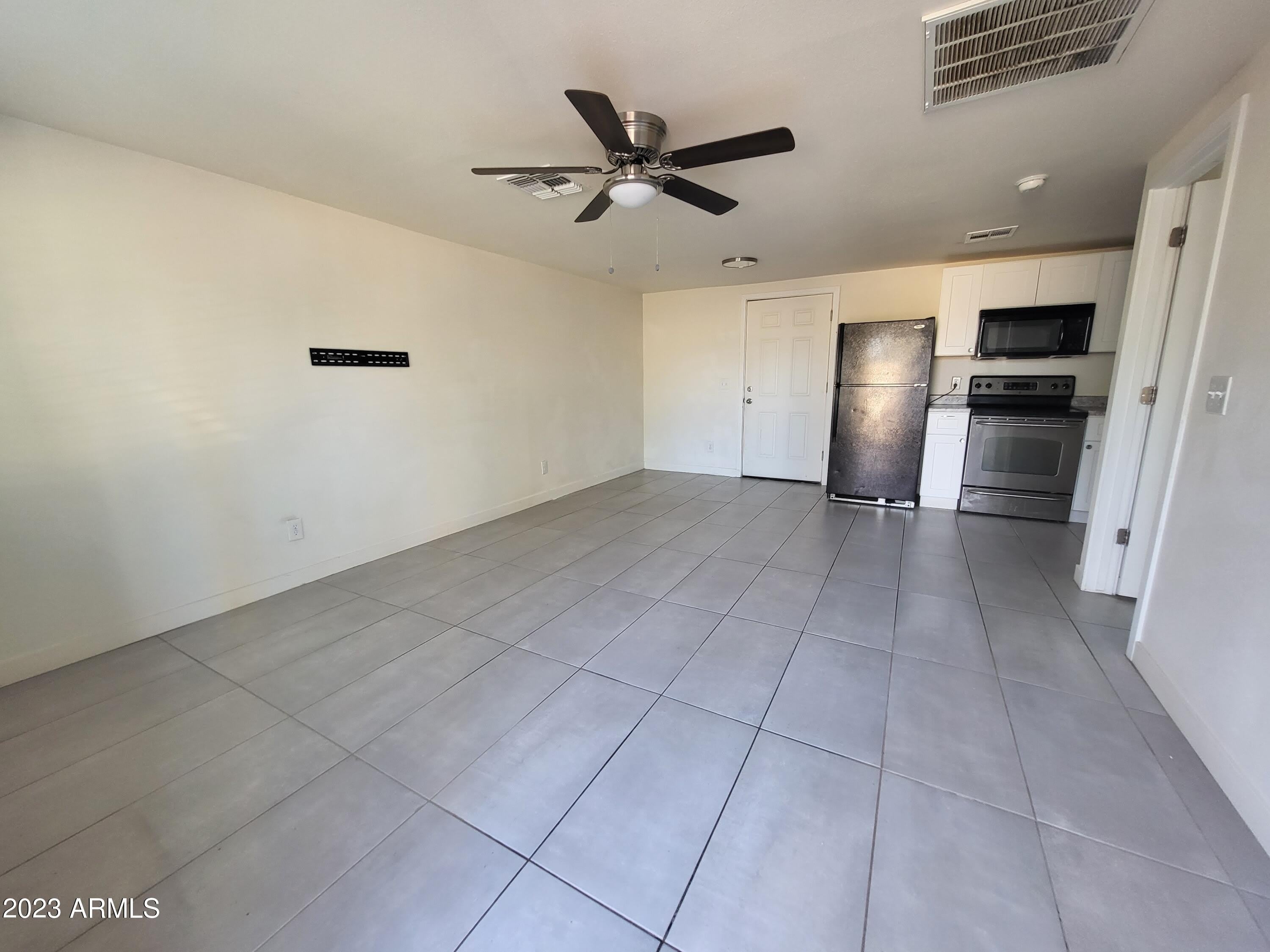1631 E Yale Street – photo 2