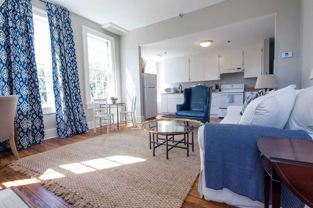 124 E Liberty – photo 4