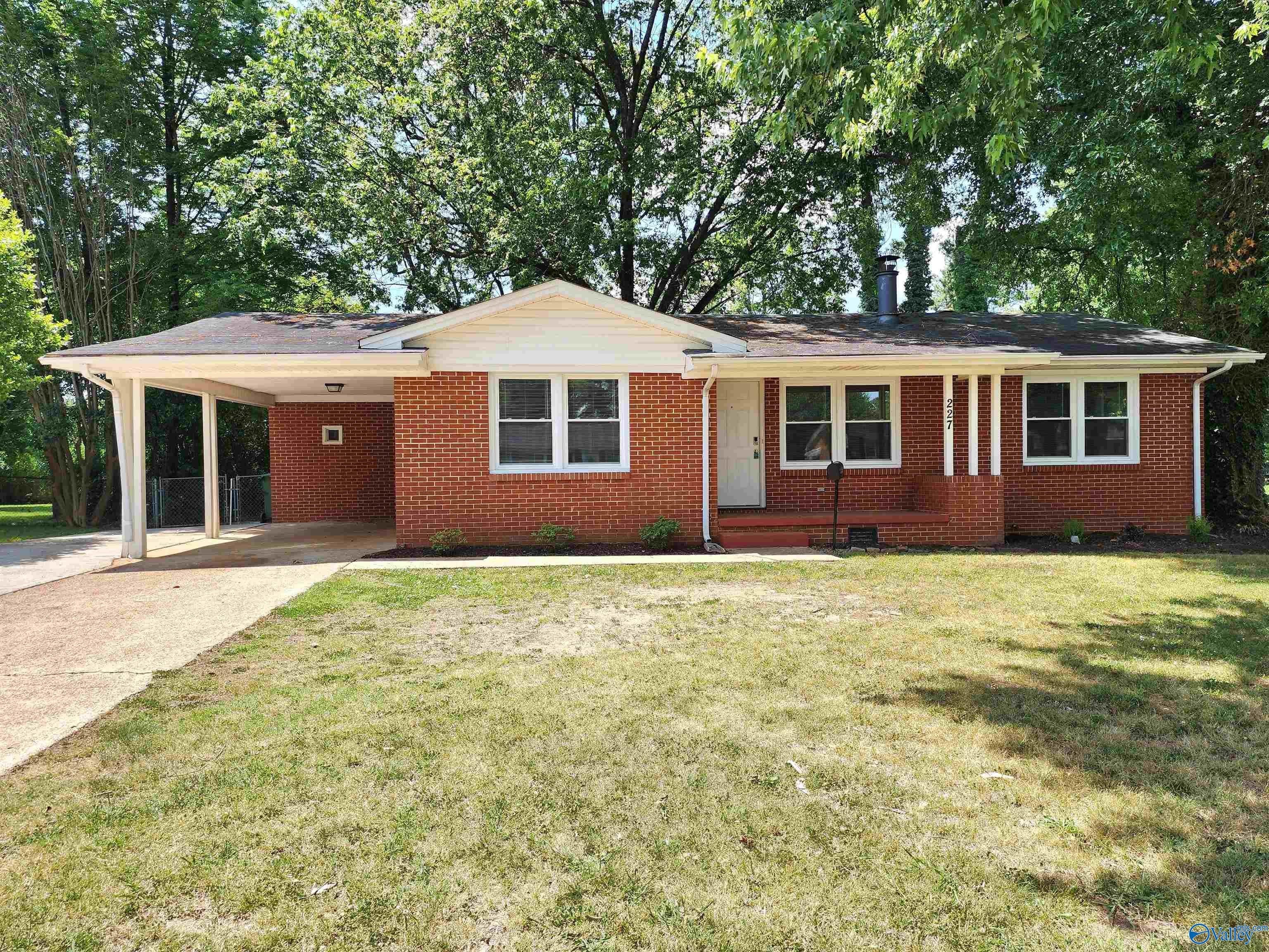 227 Drake Avenue – photo 1