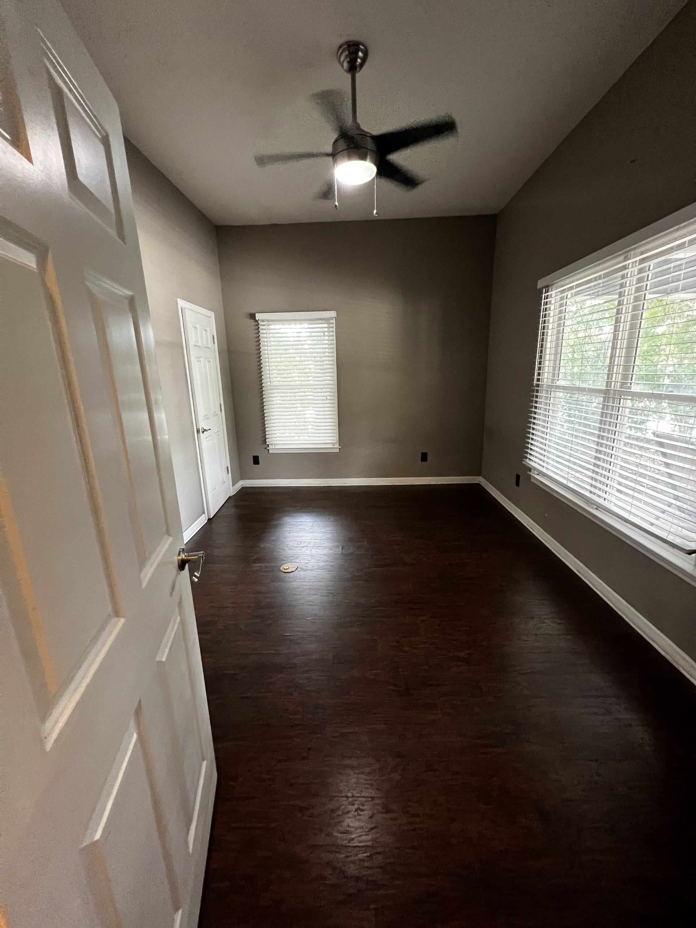 559 Tenth St. NW – photo 3