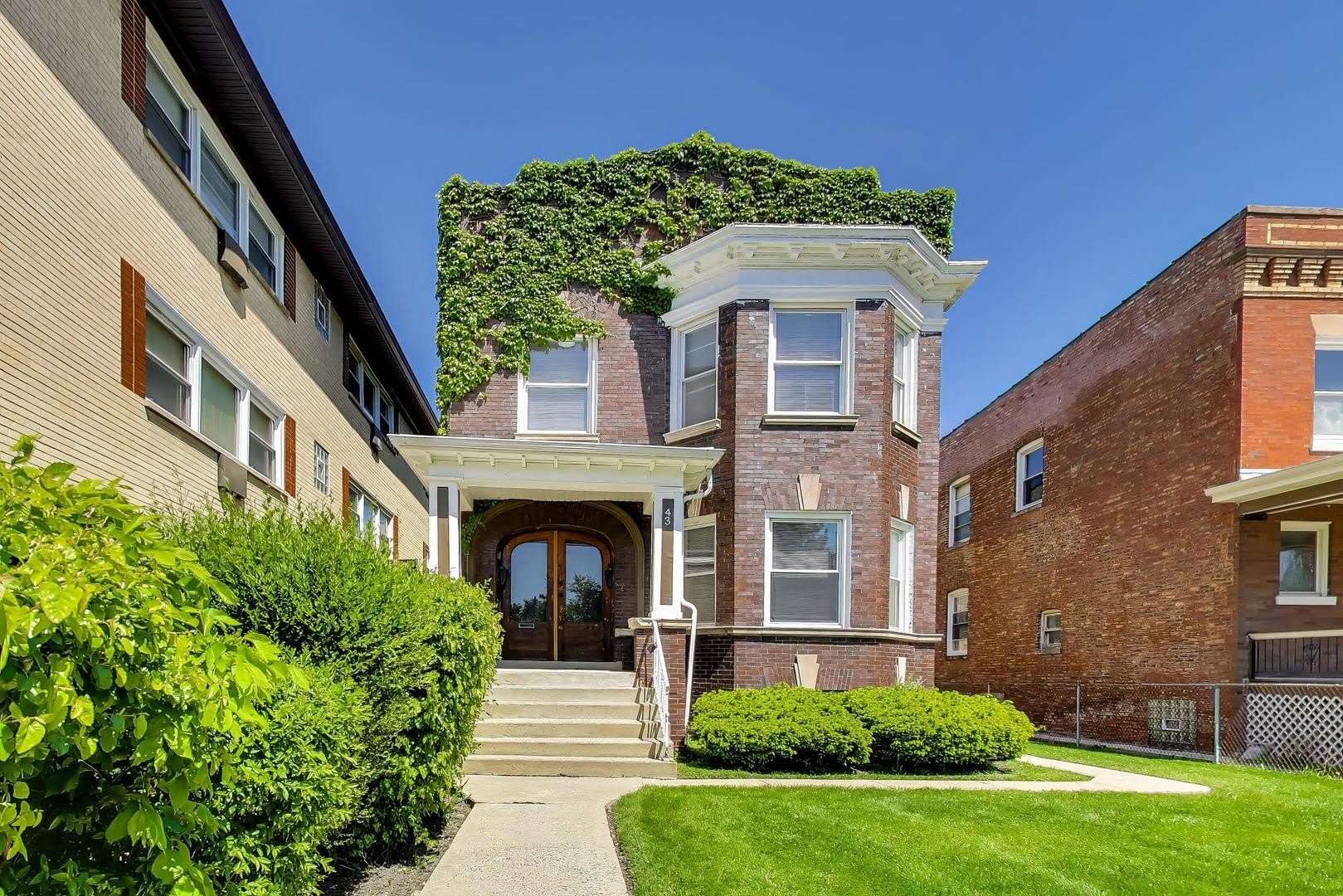 43 N Menard Avenue – photo 1