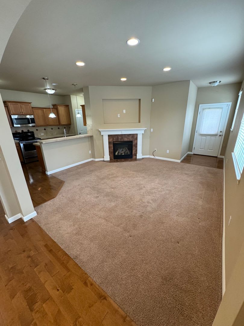 7644 Kodiak Avenue NE – photo 3