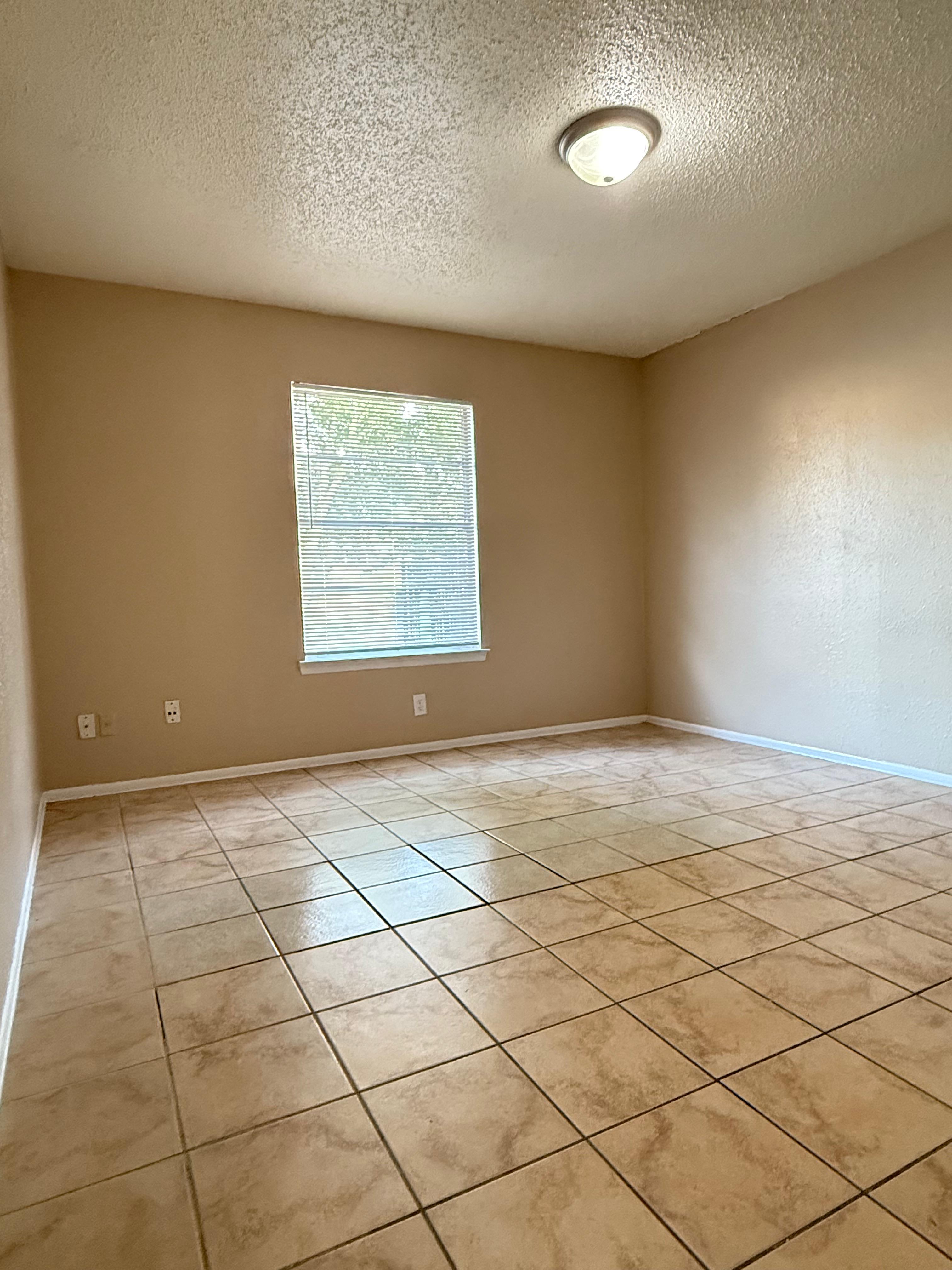 8011 Chipping Dr – photo 4