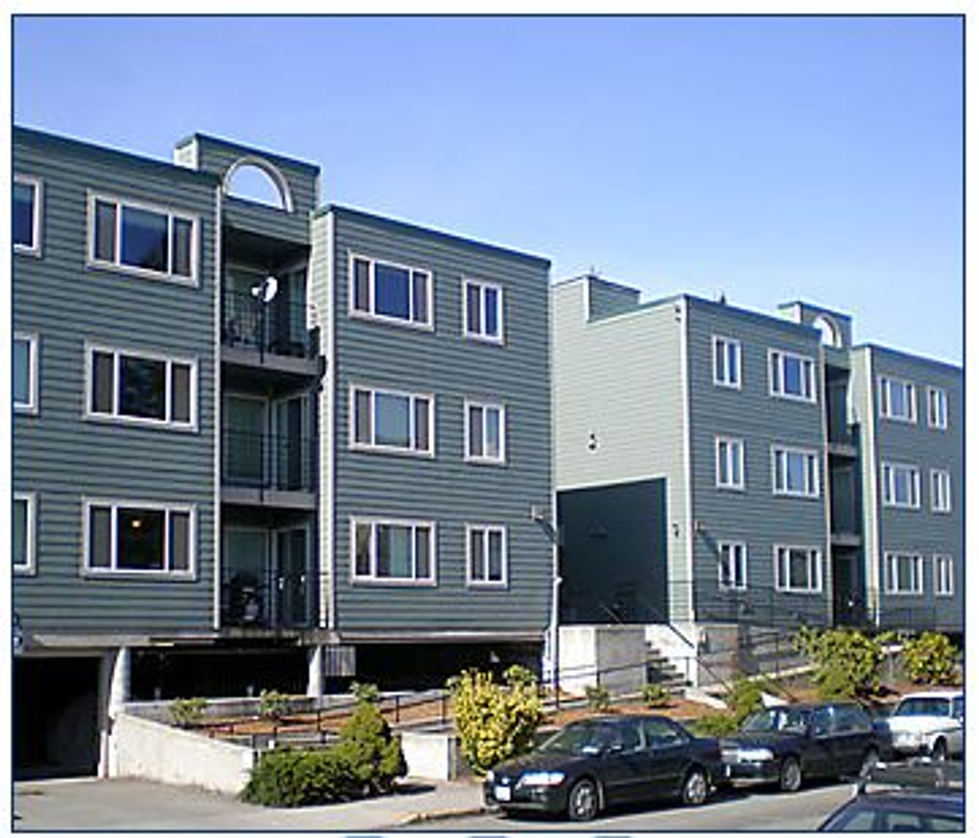 University Court Apartments – photo 5
