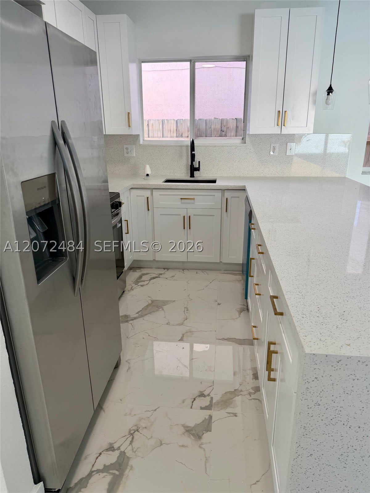 3401 NE 4th St – photo 3