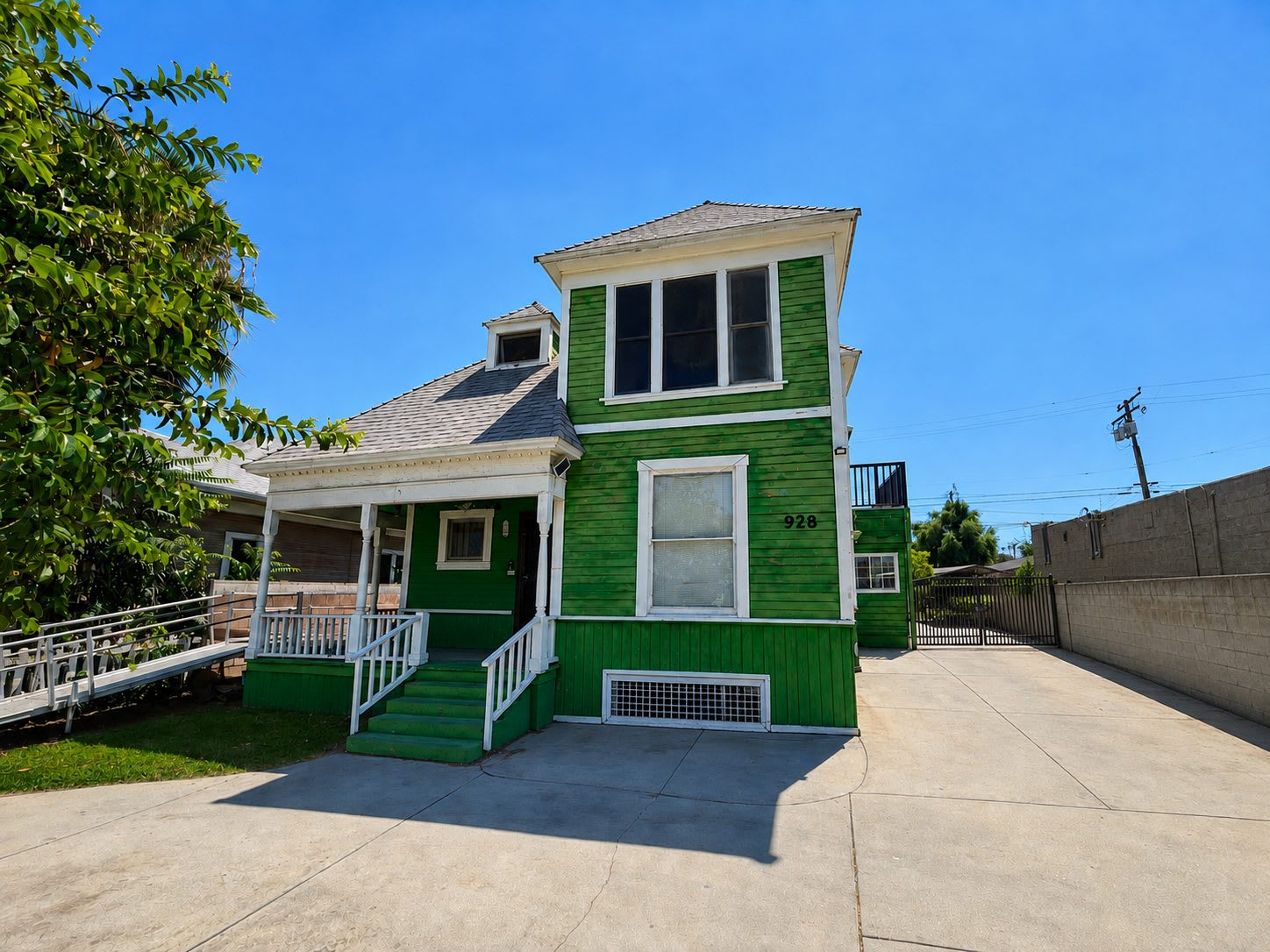 928 N Orange St – photo 1