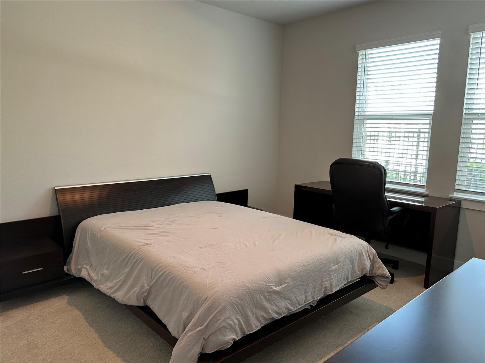 2328 LINDSTROM Street – photo 3