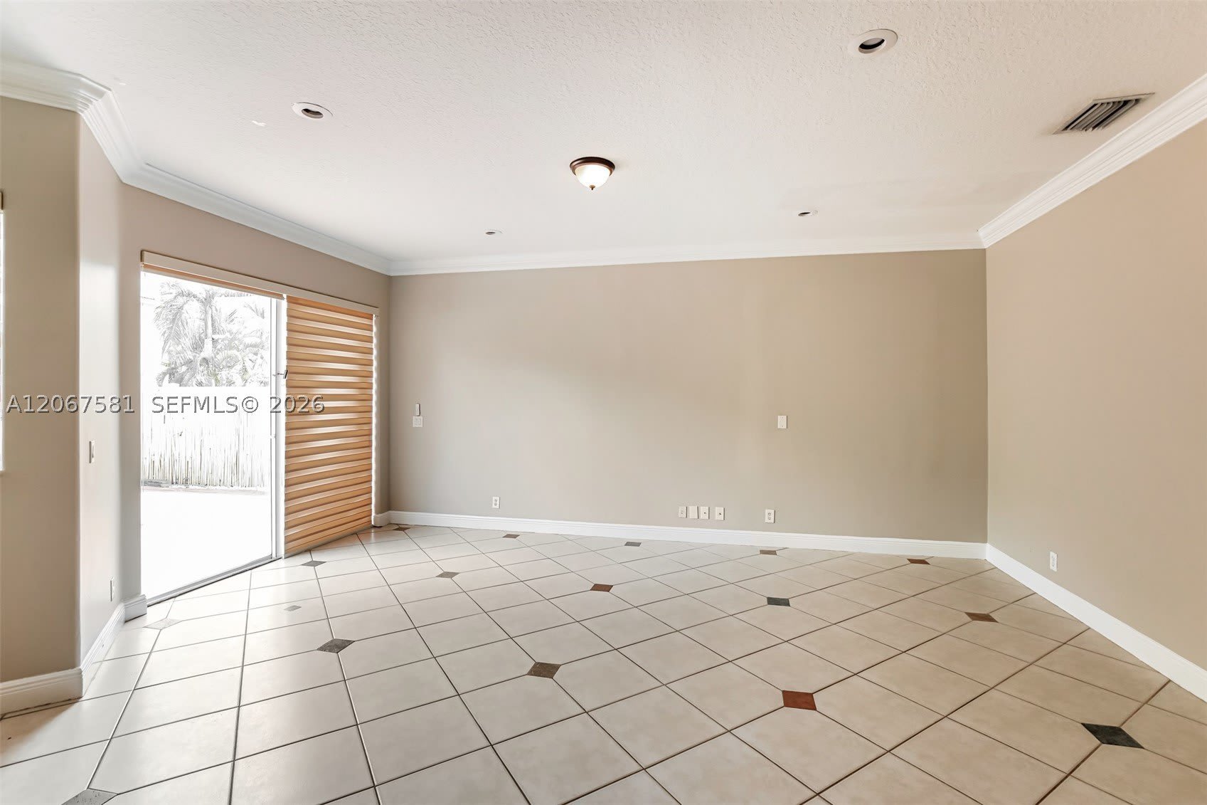 16324 SW 15th St – photo 2