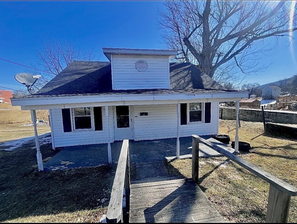 706 Ridge Avenue – photo 1