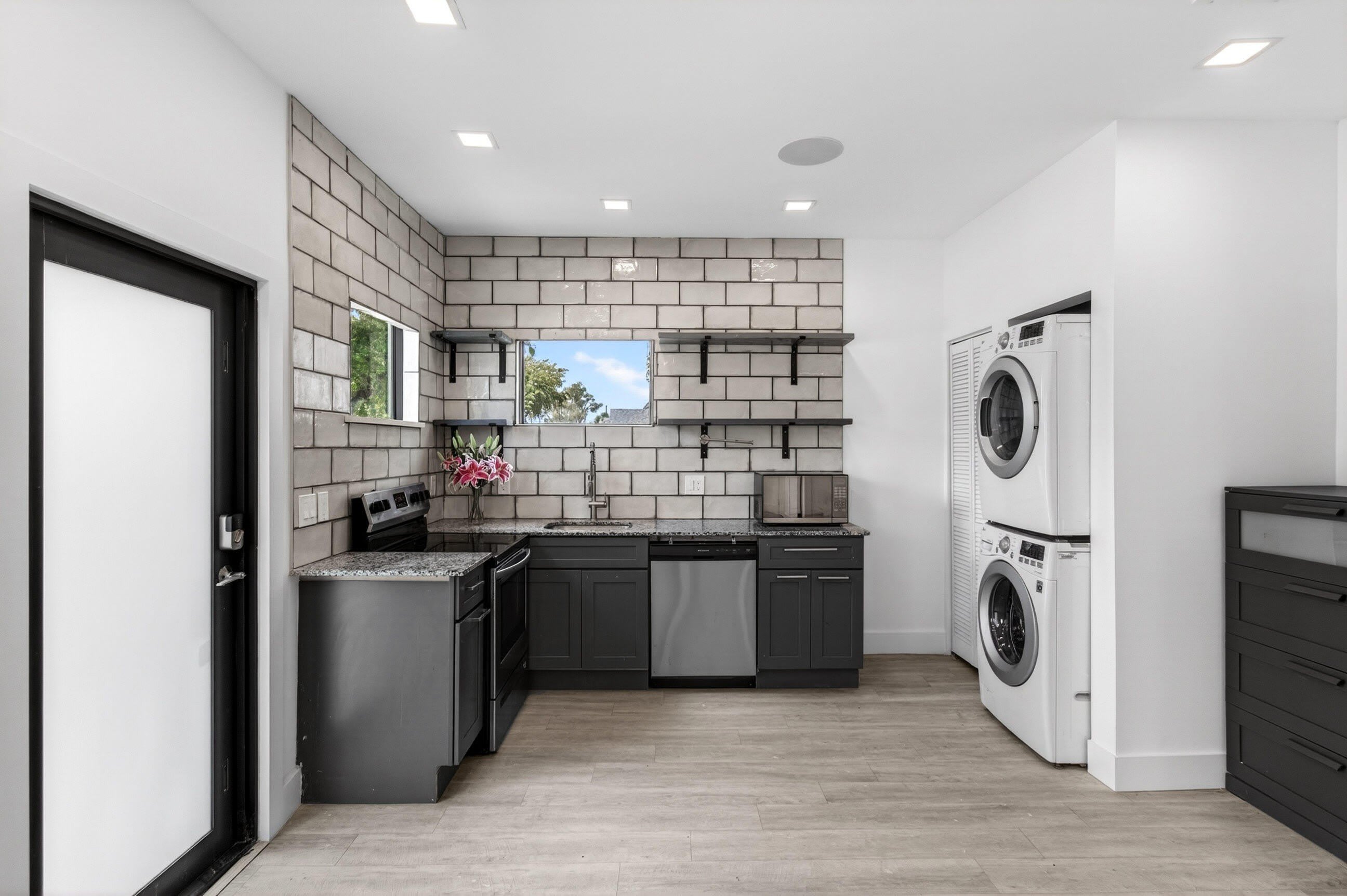 517 Nw 1St Street – photo 4